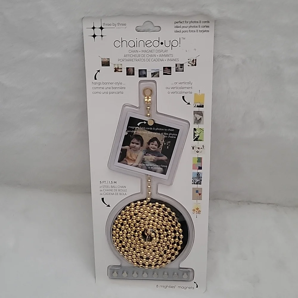 Chained up Chain & Magnet Display - Picture 4 of 9